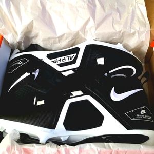 Nike Cleats Men's 11